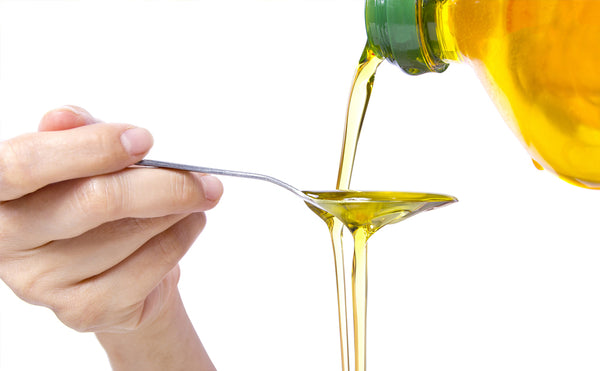 The Benefits of Oil Pulling and How To Do It